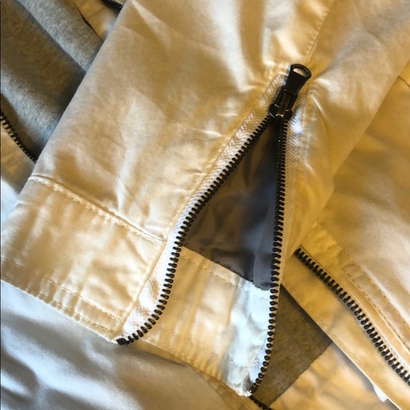 White Jacket- Le Chateau - Picture 3 of 5